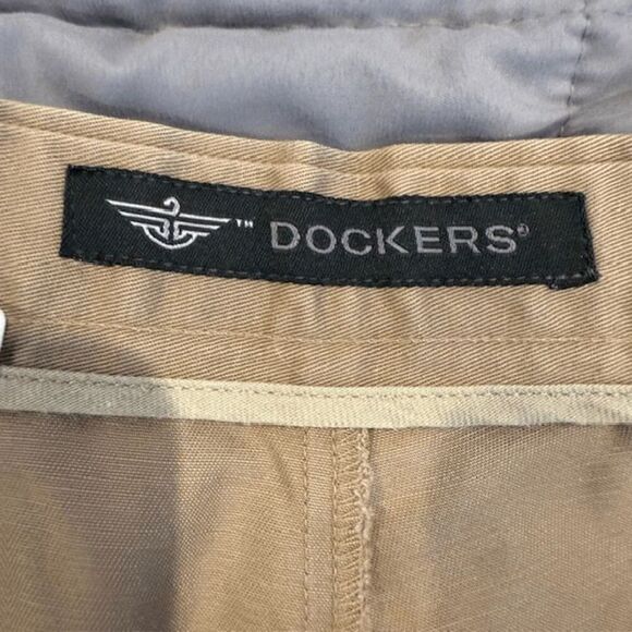Dockers Odyssey Twill Khaki Trousers Chino Cuffed Pleated Tan Beige Size 36x31 - Picture 5 of 13